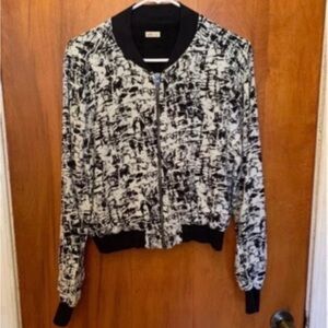 HOLLISTER thin zipper jacket size large NEW